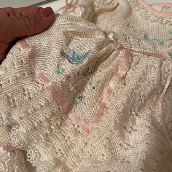 Adorable Benewborn set of three pieces,dresses pants and blankets. Soft and New - Picture 11 of 11